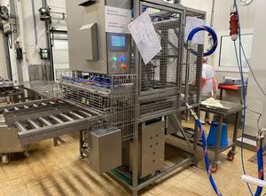Lekkerkerker Soft cheese cutting and stuffing machine Cheese production, wrapping and portioning machine